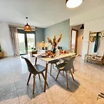 Arokaria Seaview House