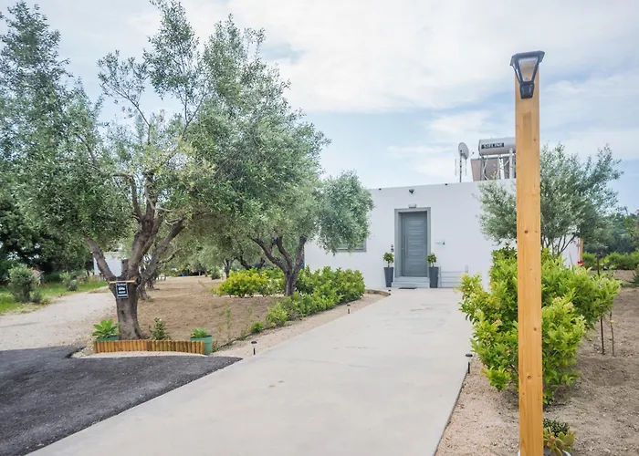 Arokaria Seaview House *