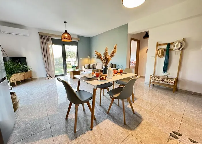 Arokaria Seaview House