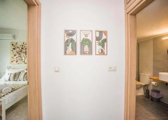 شقة Arokaria Seaview House *