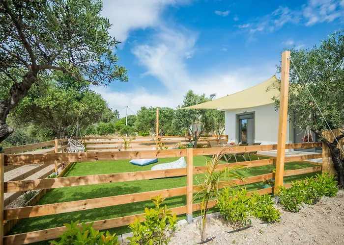 Arokaria Seaview House شقة