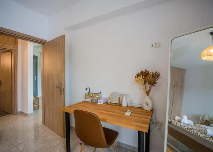 شقة Arokaria Seaview House *