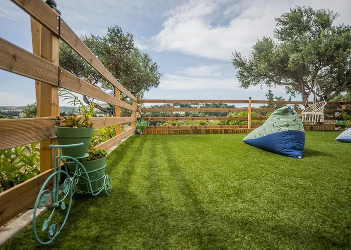 Arokaria Seaview House *