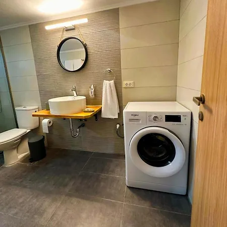 Arokaria Seaview House * Коскину